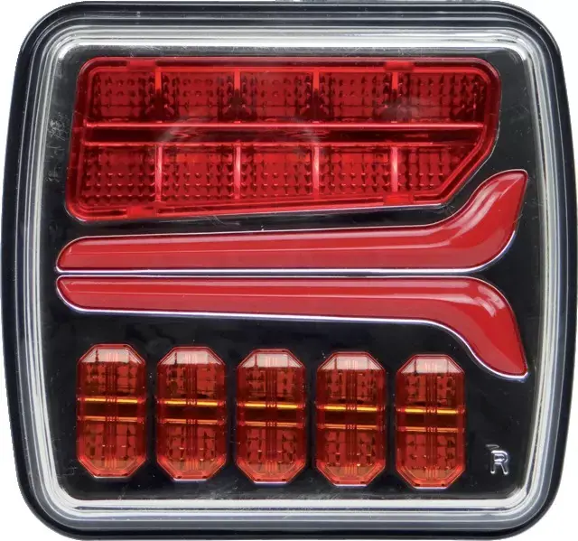 Affaire À Saisir Feu arrière droit dynamique carre 4 fonctions led 12-24v